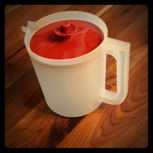 Tupperware  Pitcher